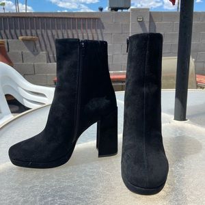 BRAND NEW Steve Madden Black Suede Booties